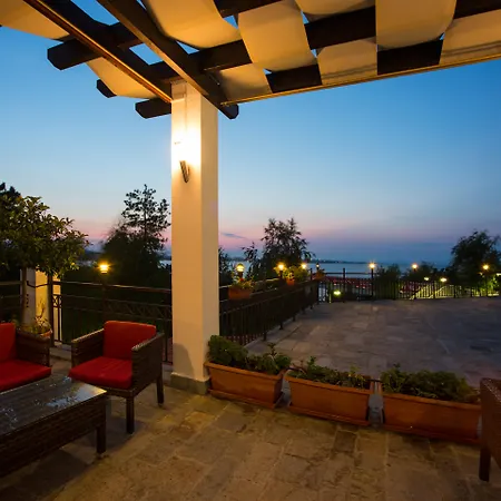 Santa Marina Village Feriested 4*