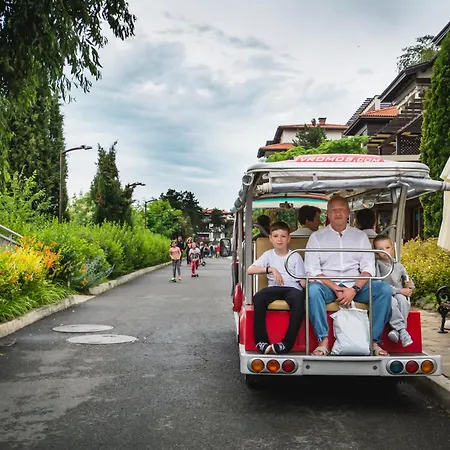 Ośrodek wypoczynkowy Santa Marina Village 4*